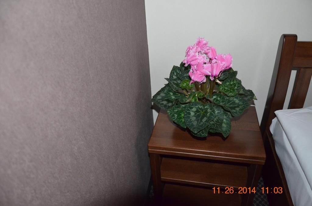 Batori Hotel ลวีฟ ภายนอก รูปภาพ